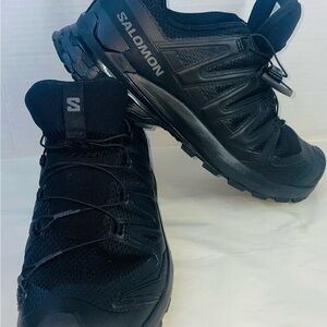 of Salomon XA Pro 3D V9 trail running shoes  Size W 10.5. M 9.5 unisex